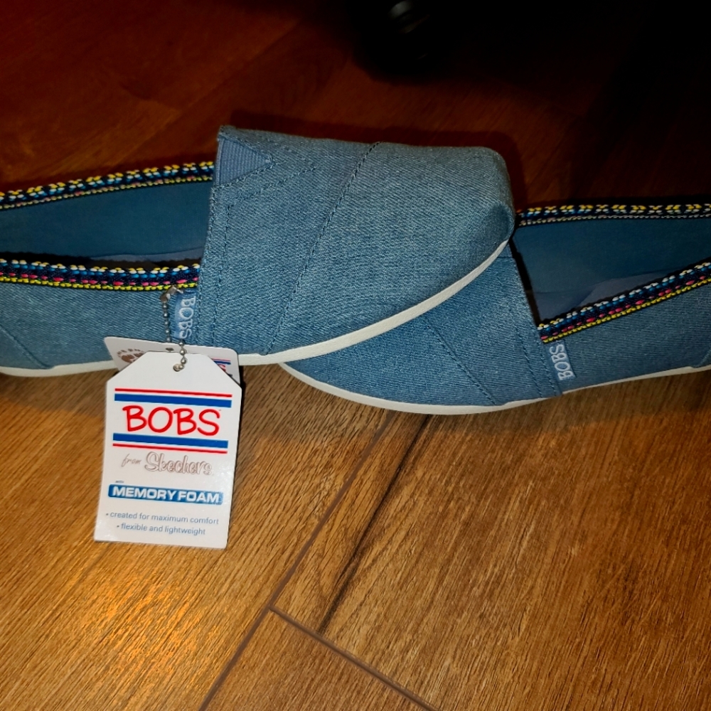 Bob's canvas shoes
